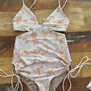 Really cute acacia one piece. Bought for $110 can do $95!
